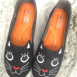 Halloween black cat shoes.